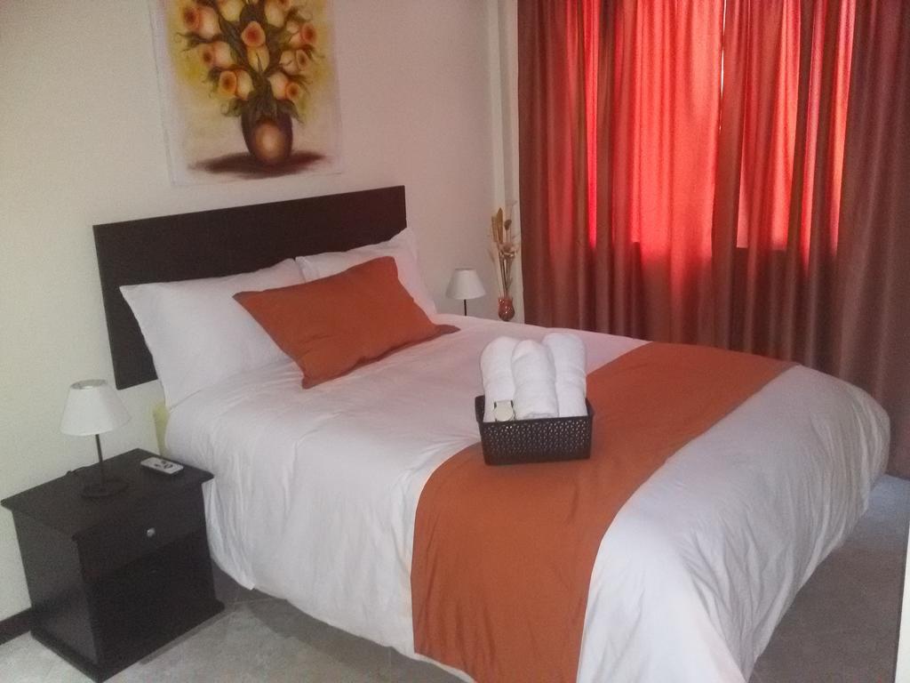 Hotel Las Mercedes Airport-Quito تابابيلا الغرفة الصورة
