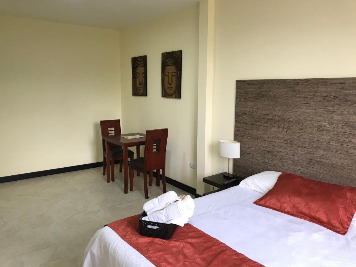 Hotel Las Mercedes Airport-Quito تابابيلا المظهر الخارجي الصورة