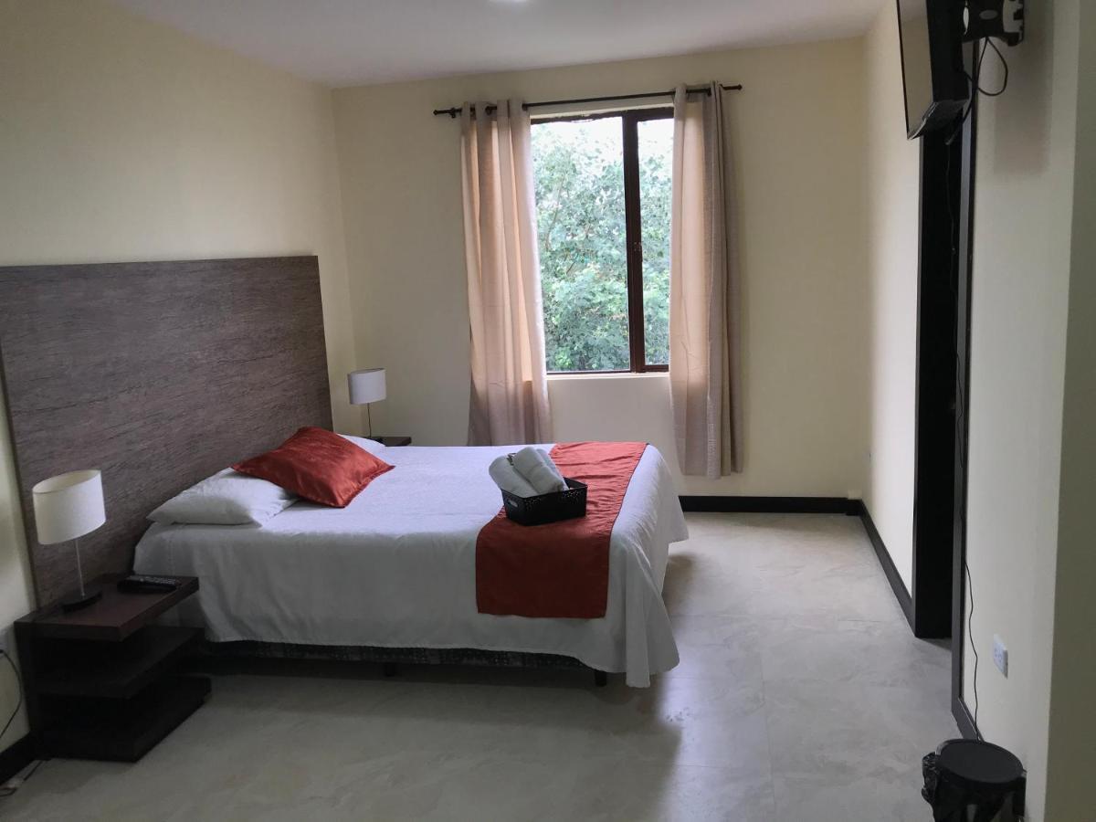 Hotel Las Mercedes Airport-Quito تابابيلا المظهر الخارجي الصورة